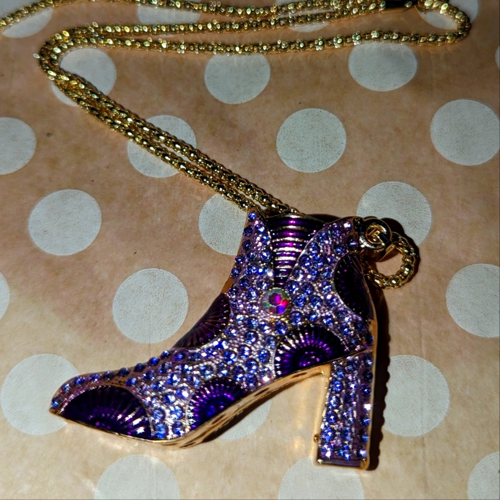 heel boot necklace